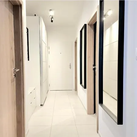 New With Garage Place *