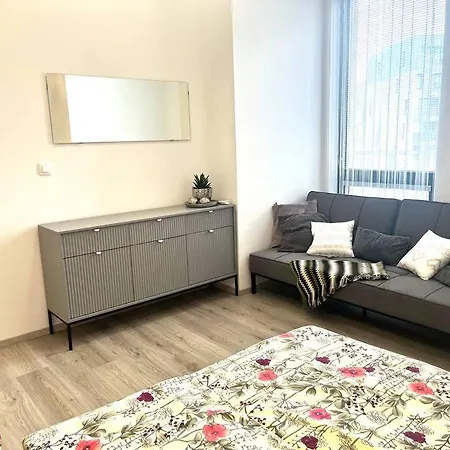 شقة New With Garage Place براتسيلافا