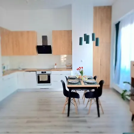 New With Garage Place براتسيلافا